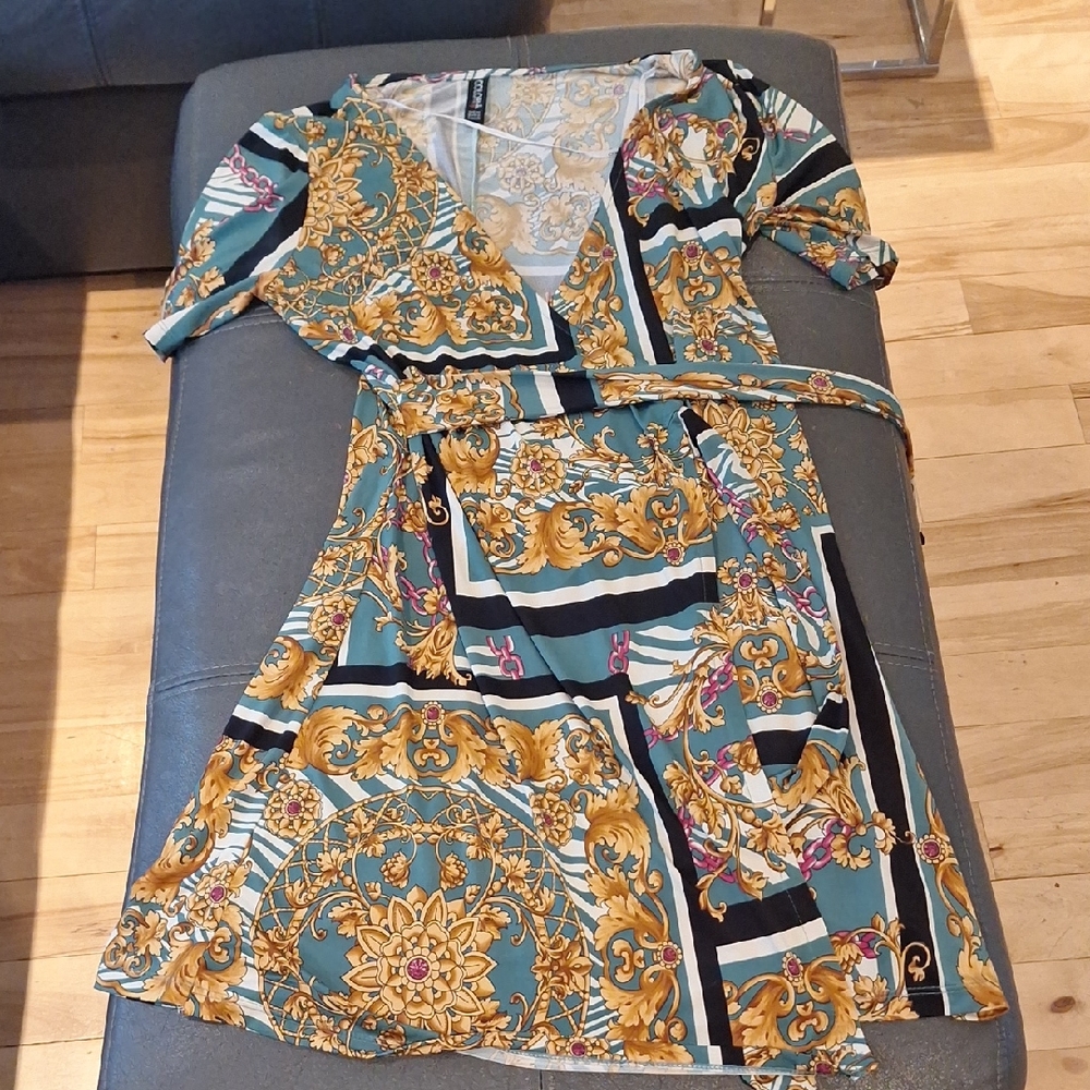 Chic Teal and Gold Women's Midi Dress